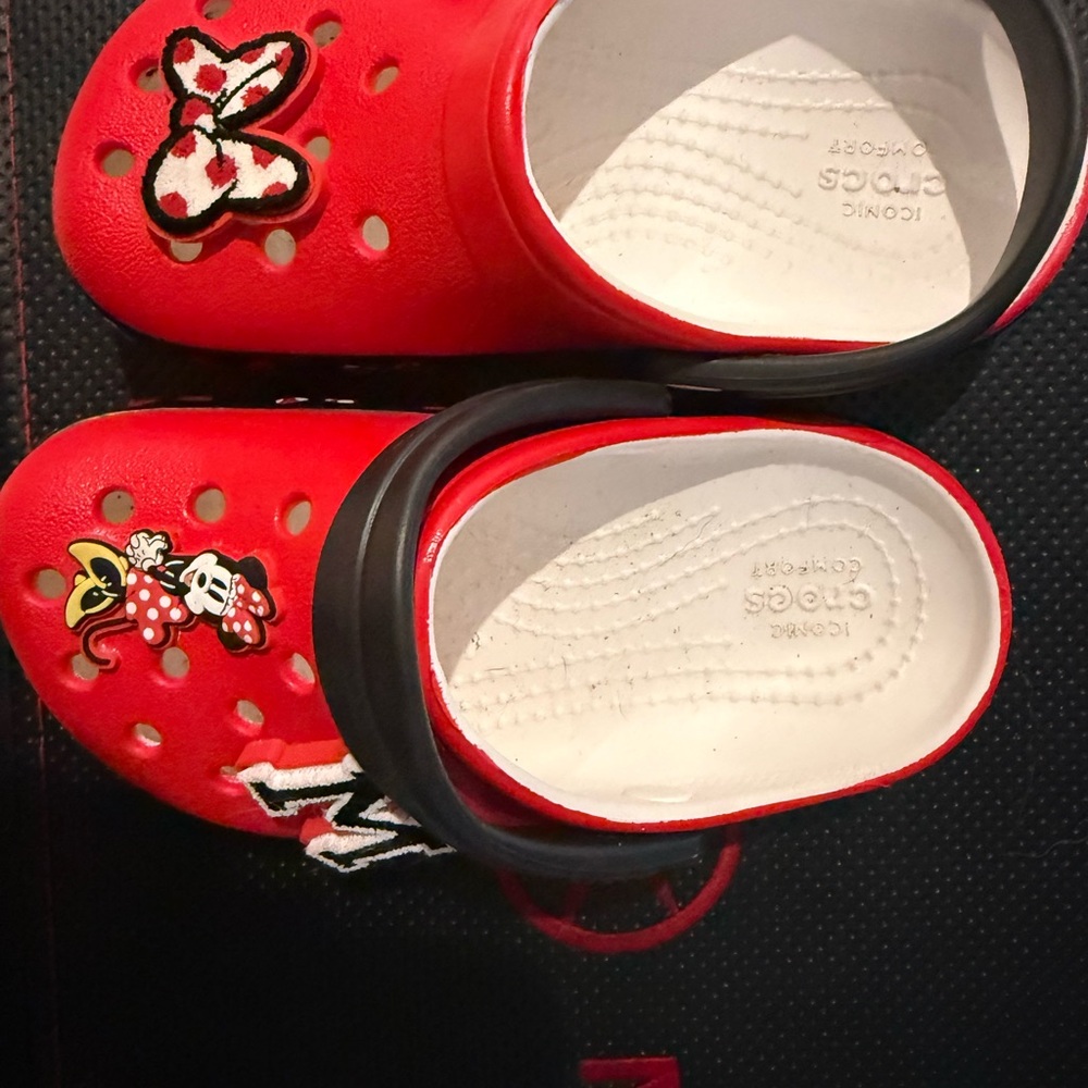 CROCS Kids Red Slippers with Minnie Mouse